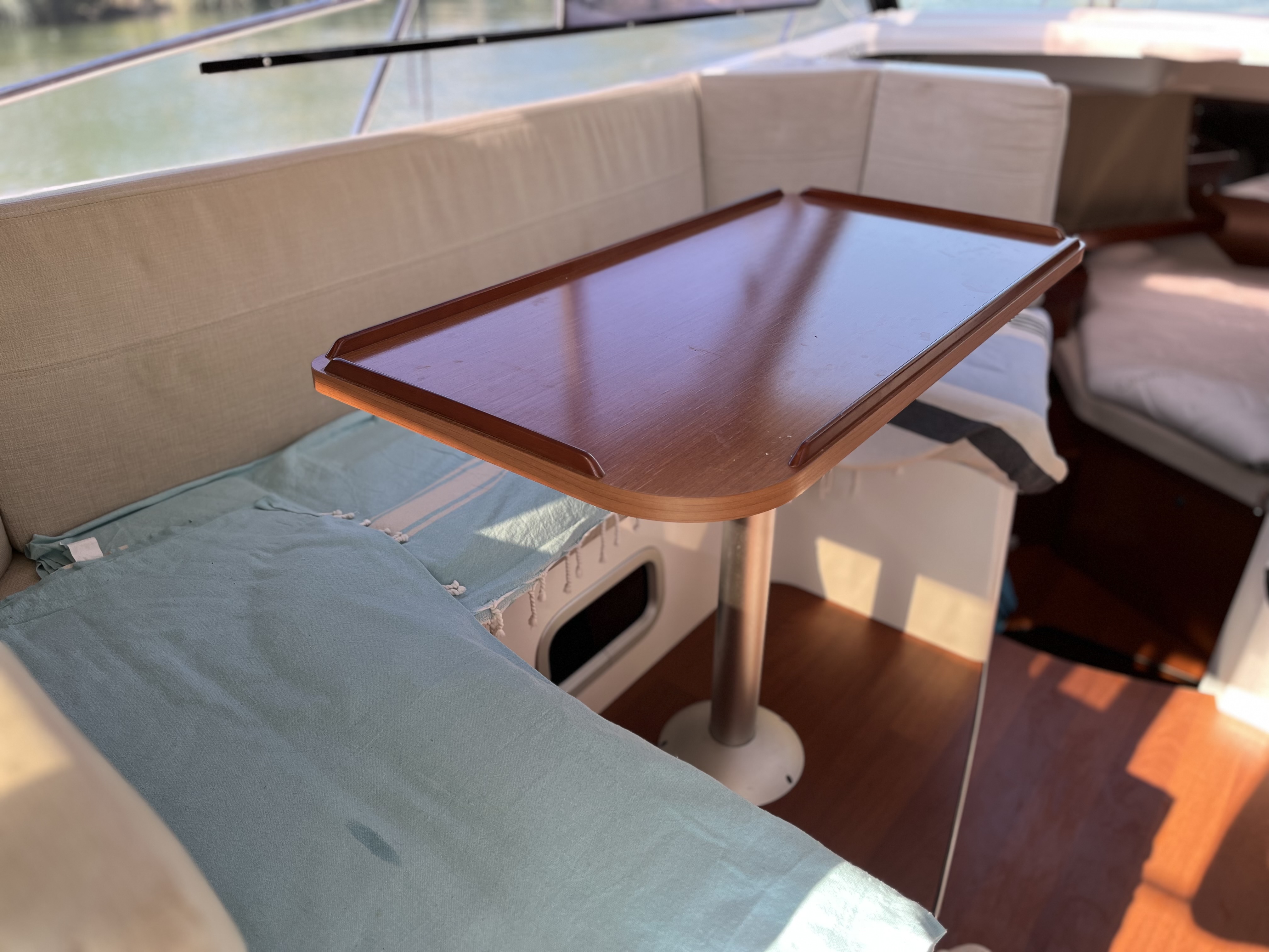 slider 9 Beneteau Antares 880